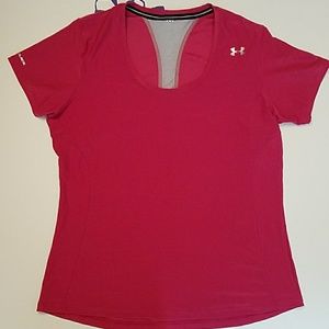 Under Armour coldblack pink t-shirt.          0270